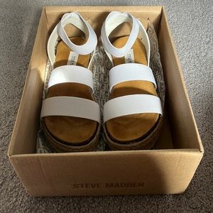 Steve Madden White Kimmie Sandals Size 6 Women